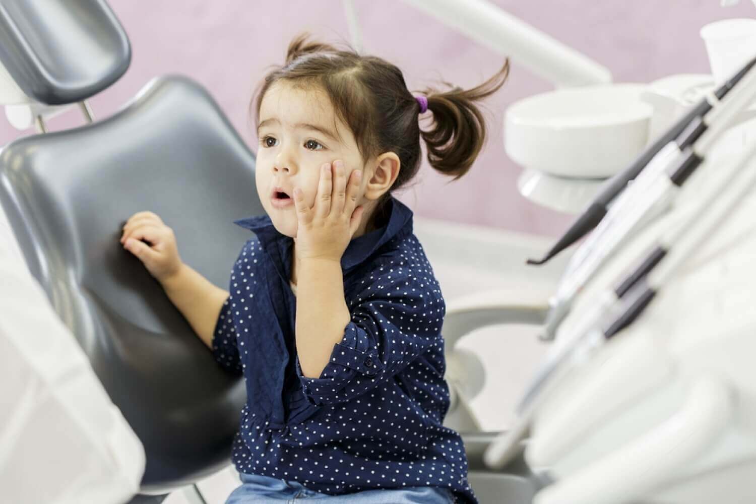 Scopri che cos’è la ipomineralizzazione dei denti (o MIH), quali sono le cause e come gestire questa patologia.